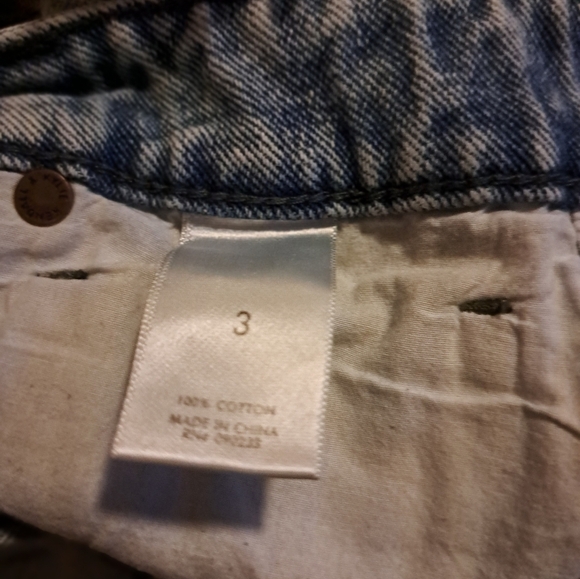 Kendall and Kylie distressed Jeans size 3 5/$25 - Picture 8 of 8